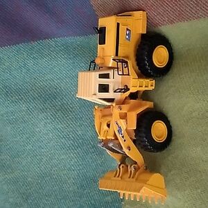 Vintage Yonezawa Japan Die-Cast Kawasaki Wheel Loader 88ZII 1/48 Scale